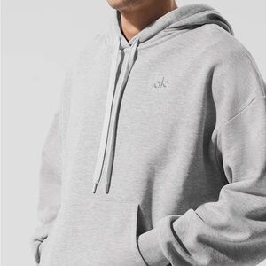 ALO Yoga Men's Light Gray Hoodie